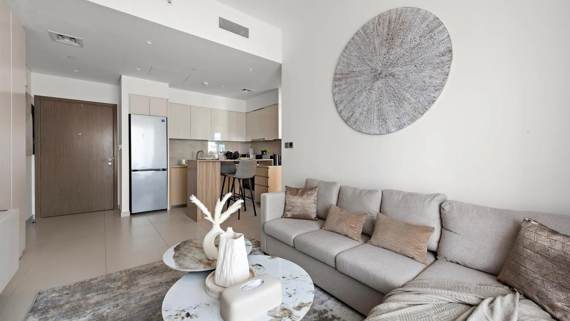 Luxurious 1-Bedroom Apartment Dubai 0*,  Vereinigte Arabische Emirate
