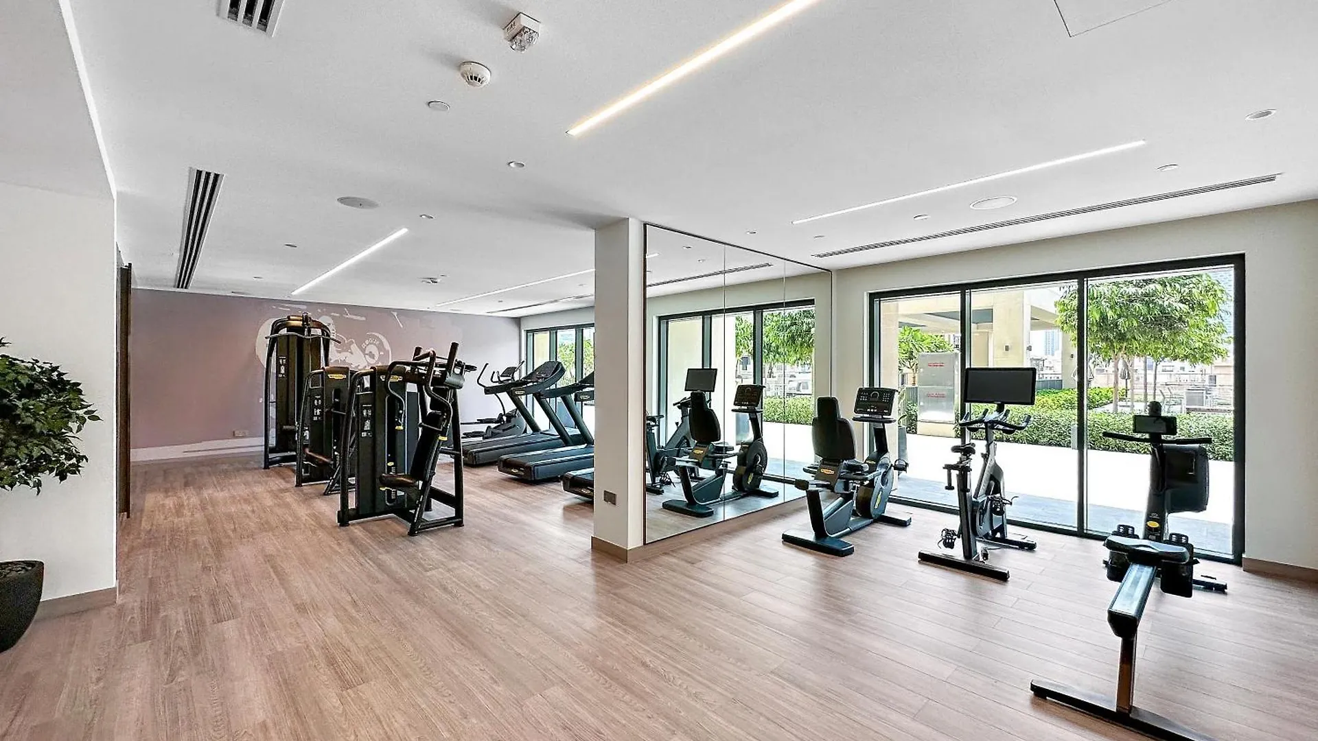 Luxurious 1-Bedroom Apartment Dubai United Arab Emirates